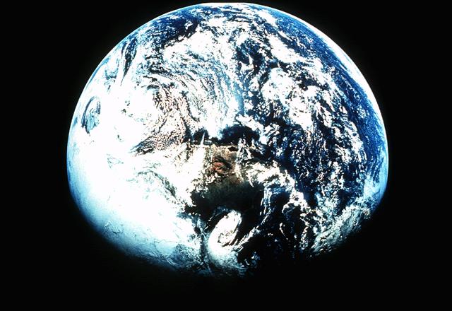 terre4.jpg (55801 bytes)